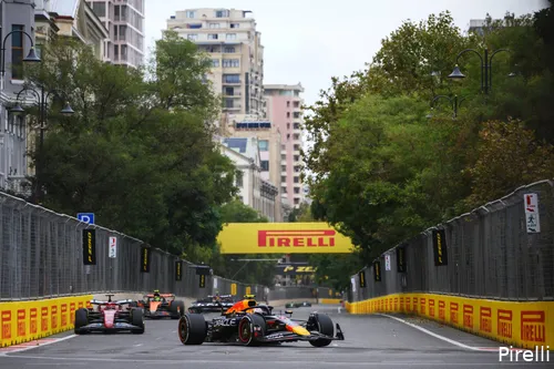 pirelli-red-bull-racing-yuki-tsunoda-gp-azerbeidzjan-2025-zondag-2