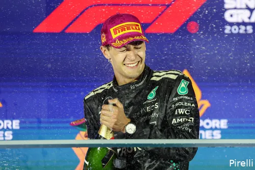 pirelli-george-russell-mercedes-gp-singapore-2025-zondag