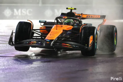 lando-norris-mclaren-regen-27-firday-lasvegas-2025