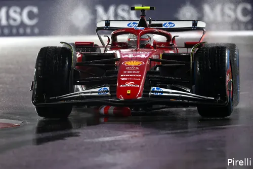 lewis-hamilton-ferrari-regen-28-firday-lasvegas-2025