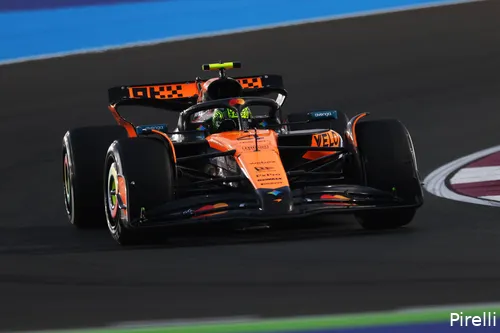 pirelli-lando-norris-mclaren-gp-qatar-2025-vrijdag-2