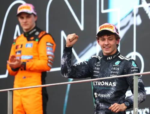 kimi-antonelli-mercedes-oscar-piastri-mclaren-2026-pirelli-zondag-japan-race-podium