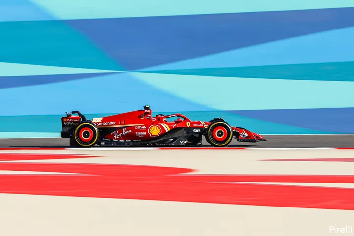 carlos sainz ferrari wintertest bahrein 2024