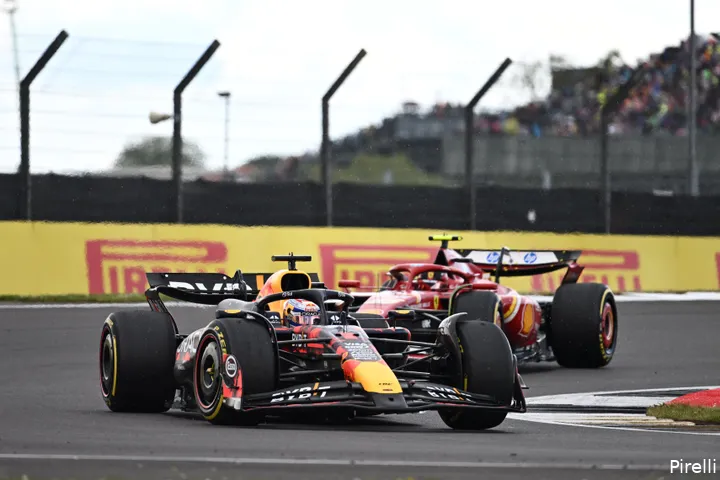 Het maakt volgens Schmidt niet uit wie je naast Verstappen zet.