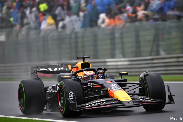 Het regende flink op zaterdag, maar Verstappen voelde zich prima.