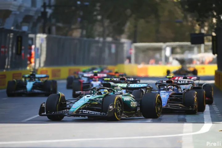 <i>Saudi Aramco staat op de voorvleugel, achtervleugel, én sidepod van de Aston Martin, en betaalt daar veel geld voor.</i>