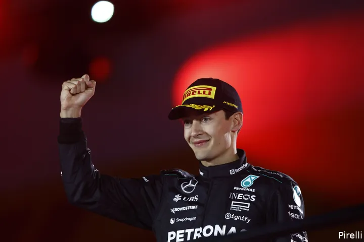 Russell won op dominante wijze de Grand Prix van Las Vegas.