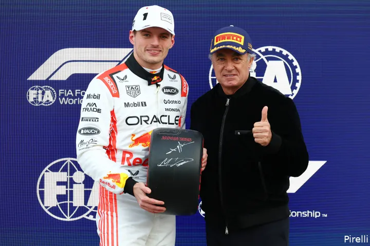 <i>Jean Alesi met Max Verstappen.</i>