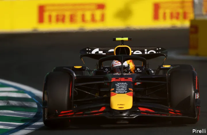 Tsunoda crashte in de training en in de race met Pierre Gasly.