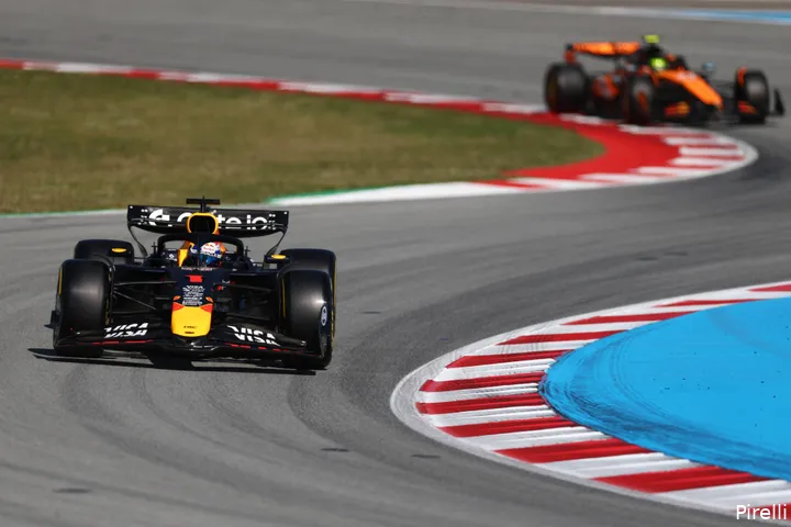 max verstappen lando norris spanje red bull mclaren 19 friday barcelona 2025