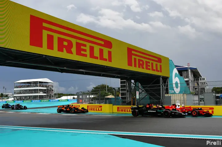 pirelli mclaren oscar piastri lando norris lego ferrari lewis hamilton charles leclerc mercedes andrea kimi antonelli george russell miami gp 2025 zondag