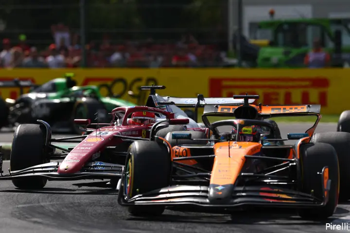 charles-leclerc-ferrari-oscar-piastri-mclaren-monza-italië