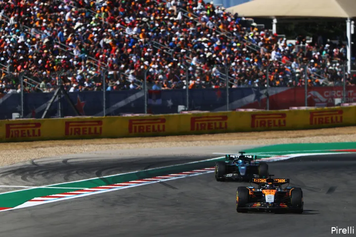 oscar-piastri-mclaren-george-russell-mercedes-cota-zondag-2025