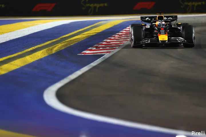 pirelli-max-verstappen-red-bull-racing-gp-singapore-2025-zondag-2