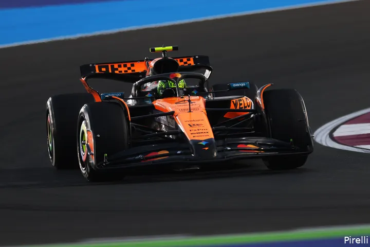 pirelli-lando-norris-mclaren-gp-qatar-2025-vrijdag-2