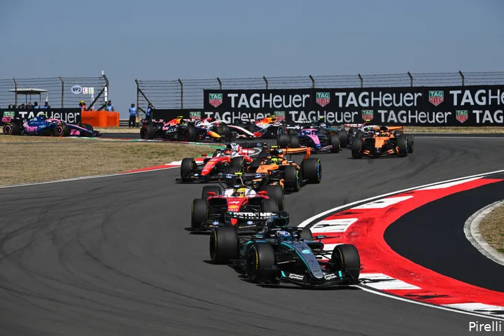 China_Start_Mercedes_Russell_Hamilton