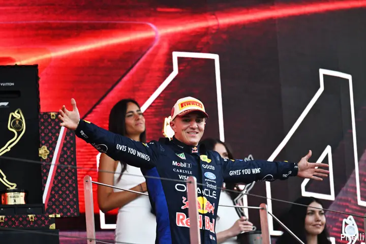 isack-hadjar-red-bull-racing--pirelli-2026-zondag-monaco-race