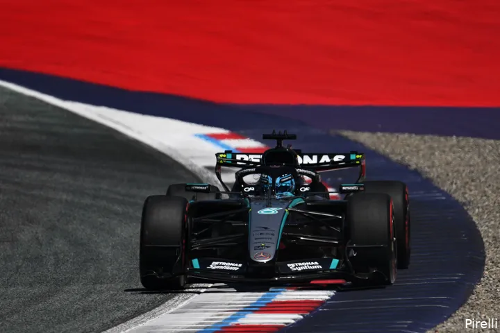 pirelli-george-russell-mercedes-gp-oostenrijk-2026-vrijdag