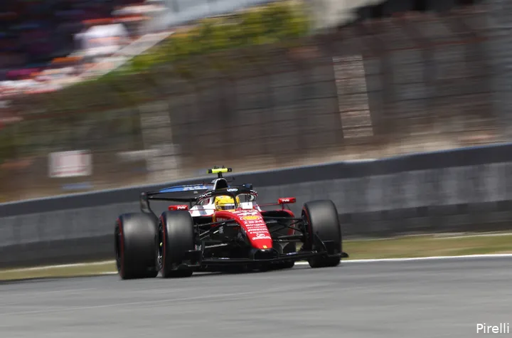 pirelli-lewis-hamilton-ferrari-gp-barcelona-catalonie-2026-zondag
