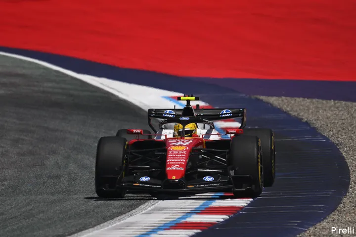 pirelli-lewis-hamilton-ferrari-gp-oostenrijk-2026-vrijdag