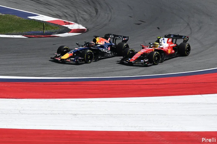 pirelli-lewis-hamilton-ferrari-max-verstappen-red-bull-racing-gp-oostenrijk-2026-zondag-gevecht