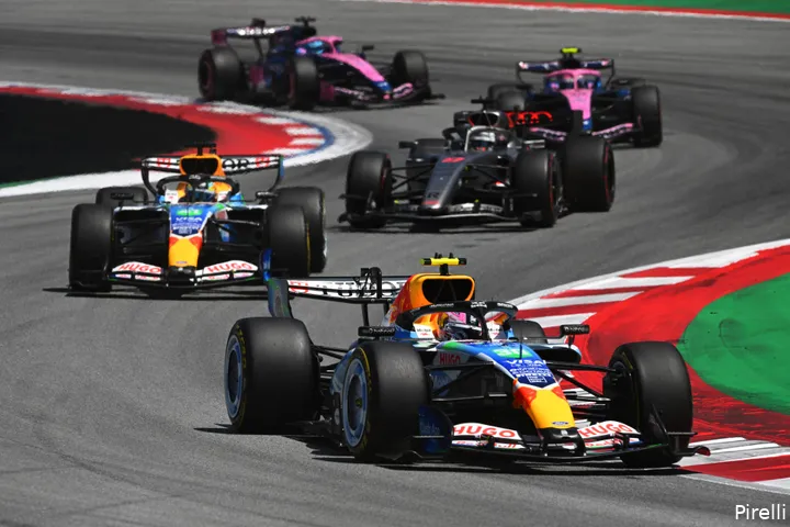 pirelli-visa-cash-app-racing-bulls-arvid-lindblad-liam-lawson-alpine-gp-barcelona-catalonie-2026-zondag