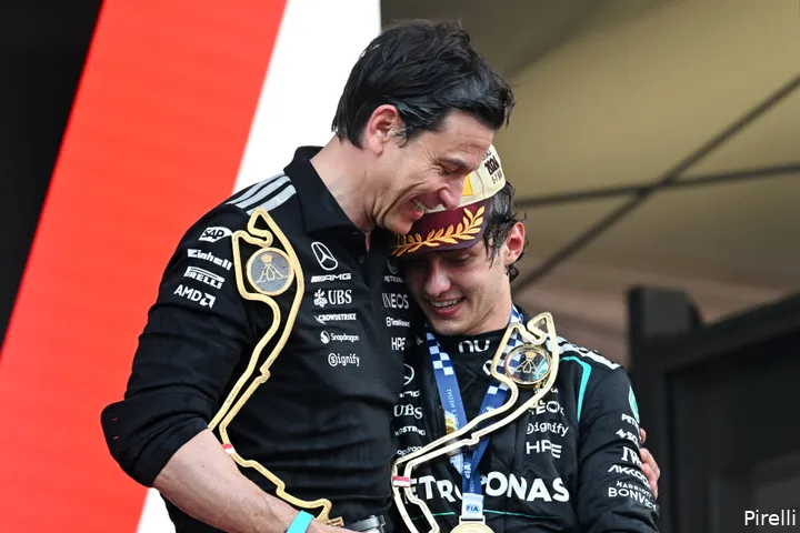 toto-wolff-kimi-antonelli-mercedes-podium--pirelli-2026-zondag-monaco-race