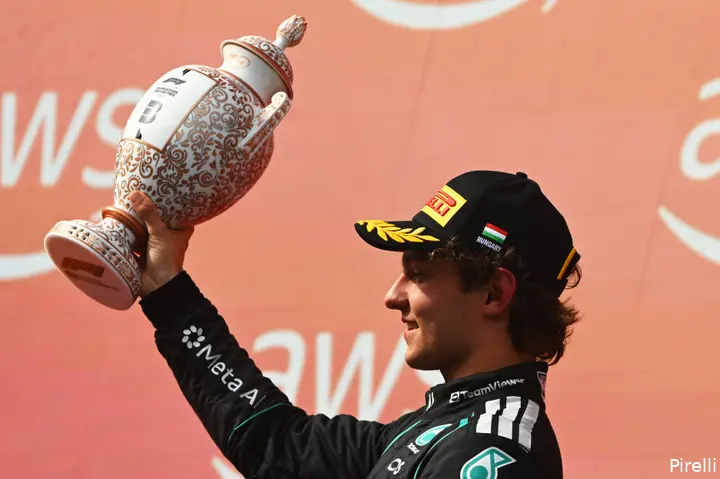 andrea-kimi-antonelli-mercedes-gp-hongarije-2026-zondag-pirelli-podium