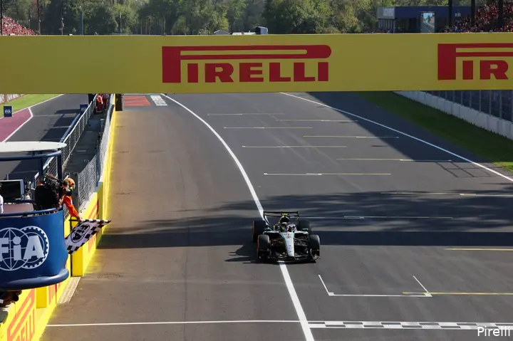 kimi-antonelli-mercedes-podium-win-italië-23-sunday-monza-2026