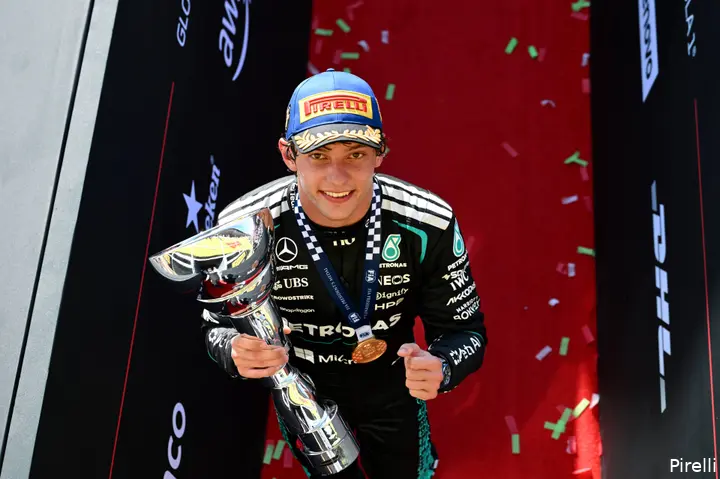 kimi-antonelli-mercedes-podium-win-italië-25-sunday-monza-2026