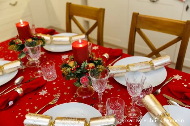 christmas dinner table 1445268466wvm