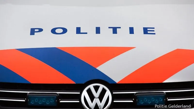 logo politie op dienstauto