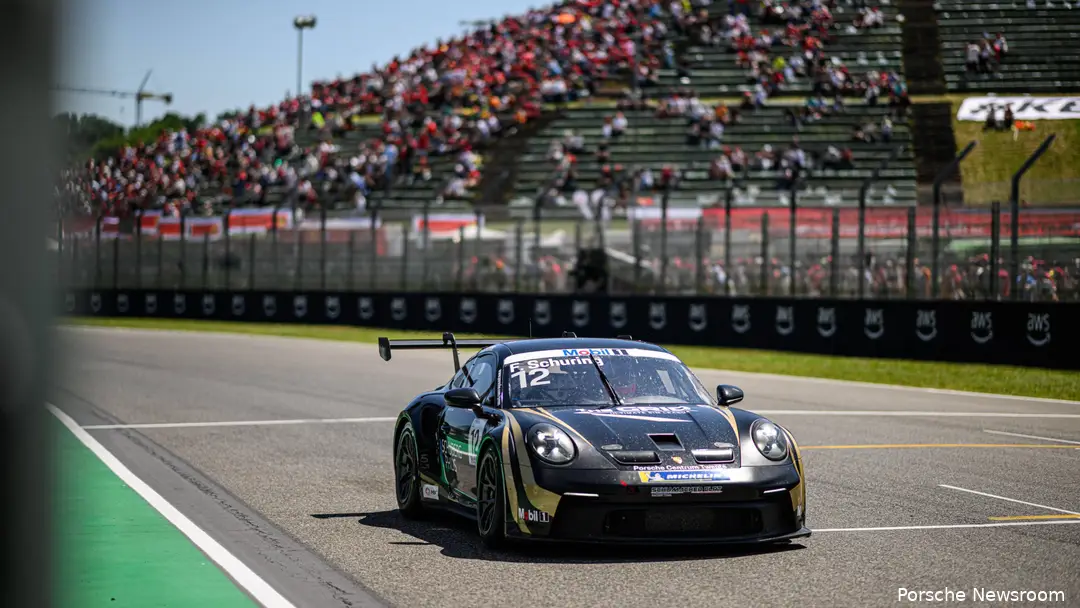 Schuring klom op naar P4 na de openingsfase van de race. (Foto: Porsche Newsroom).