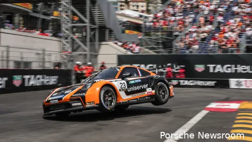 Van Eijndhoven gaf zijn bolide flink de sporen. (Foto: Porsche Newsroom).