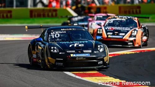 Klein met achter zich Van Eijndhoven, King en Ten Voorde. (Foto: Porsche Newsroom).