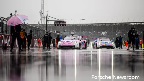 Het was behoorlijk nat op zondagochtend. (Foto: Porsche Newsroom).