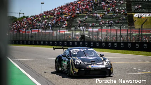 Schuring klom op naar P4 na de openingsfase van de race. (Foto: Porsche Newsroom).