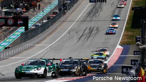 Schuring had de twee teamgenoten van Proton Huber achter zich.