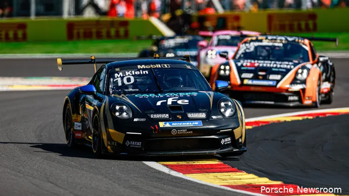 Klein met achter zich Van Eijndhoven, King en Ten Voorde. (Foto: Porsche Newsroom).