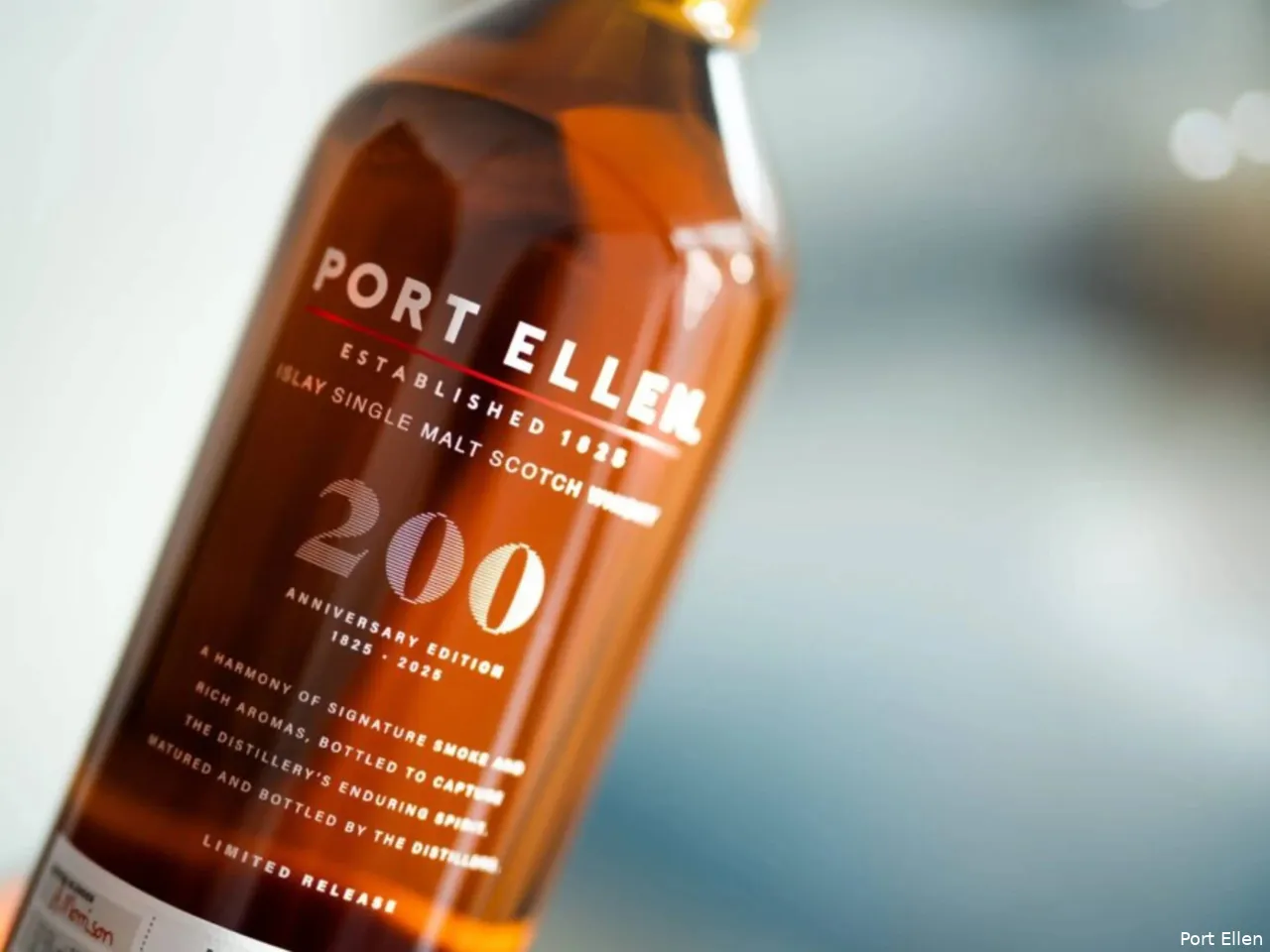Port Ellen 42 Year Old 200th Anniversary whisky fles