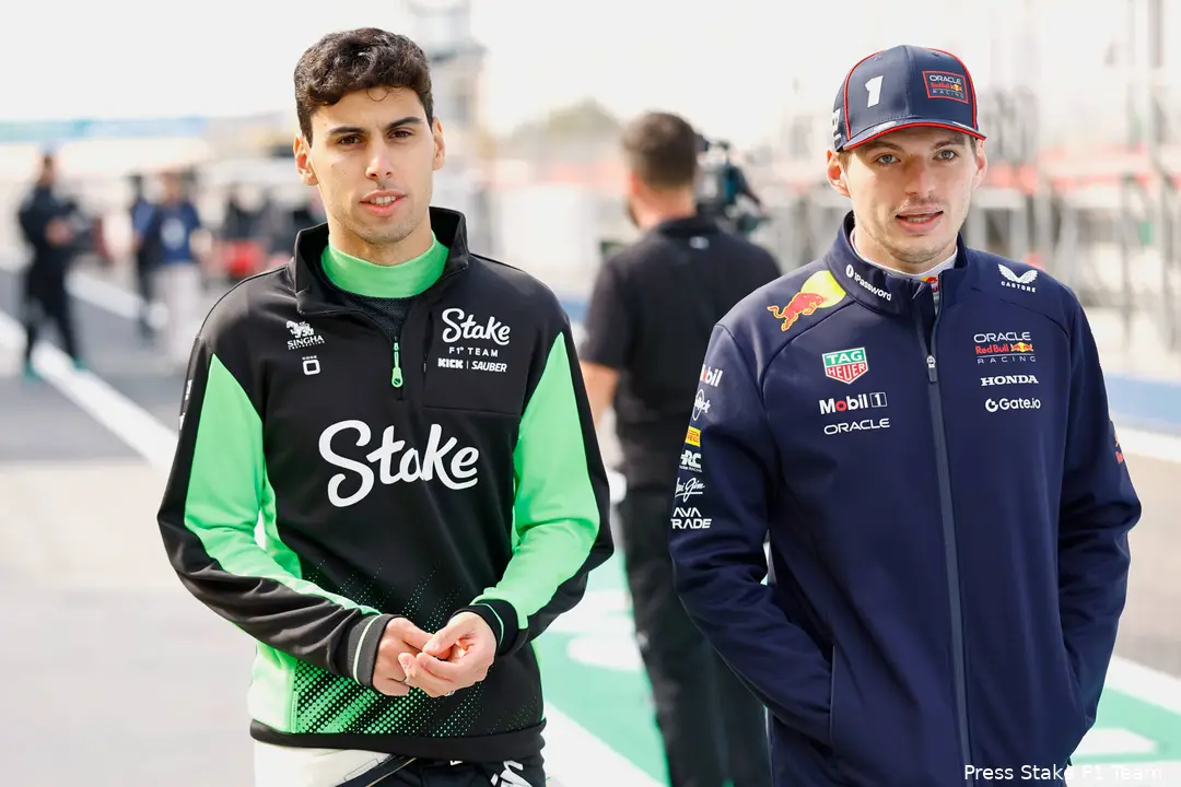 max verstappen red bull racing gabriel bortoleto stake testdag 2 bahrein 2025
