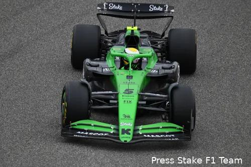 <i>Alonso was onder de indruk van Bortoleto.</i>