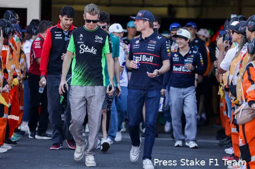 max-verstappen-red-bull-racing-nico-hülkenberg-sauber-mexico-zondag-2025