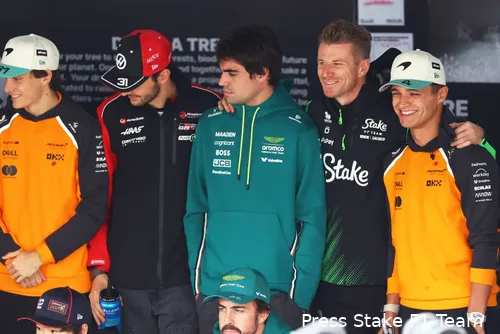 nico-hülkenberg-sauber-lando-norris-mclaren-oscar-piastri-lance-stroll-aston-martin-esteban-ocon-haas-sao-paolo-brazilie-zondag-2025