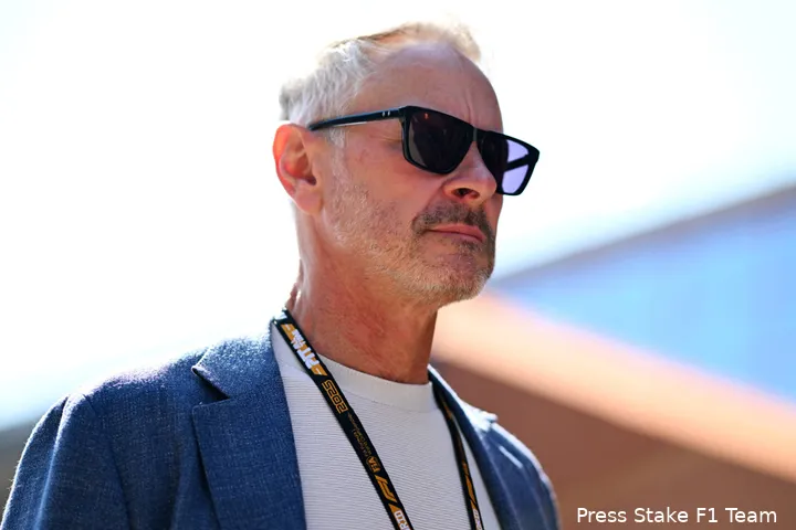 <i>Jonathan Wheatley, vroeger de scherpe strateeg van Red Bull, hier gefocust tijdens een raceweekend van Sauber.</i>