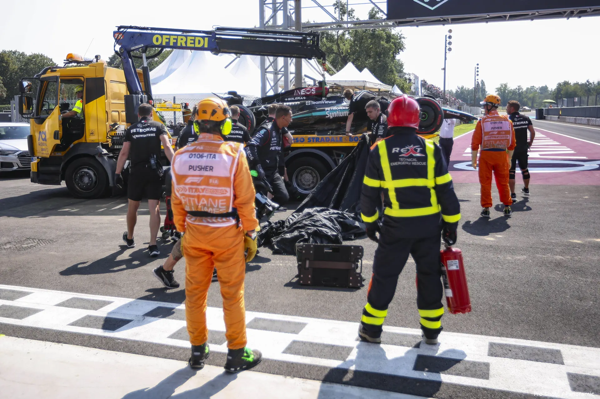 andrea kimi antonelli mercedes w15 crash italie 12
