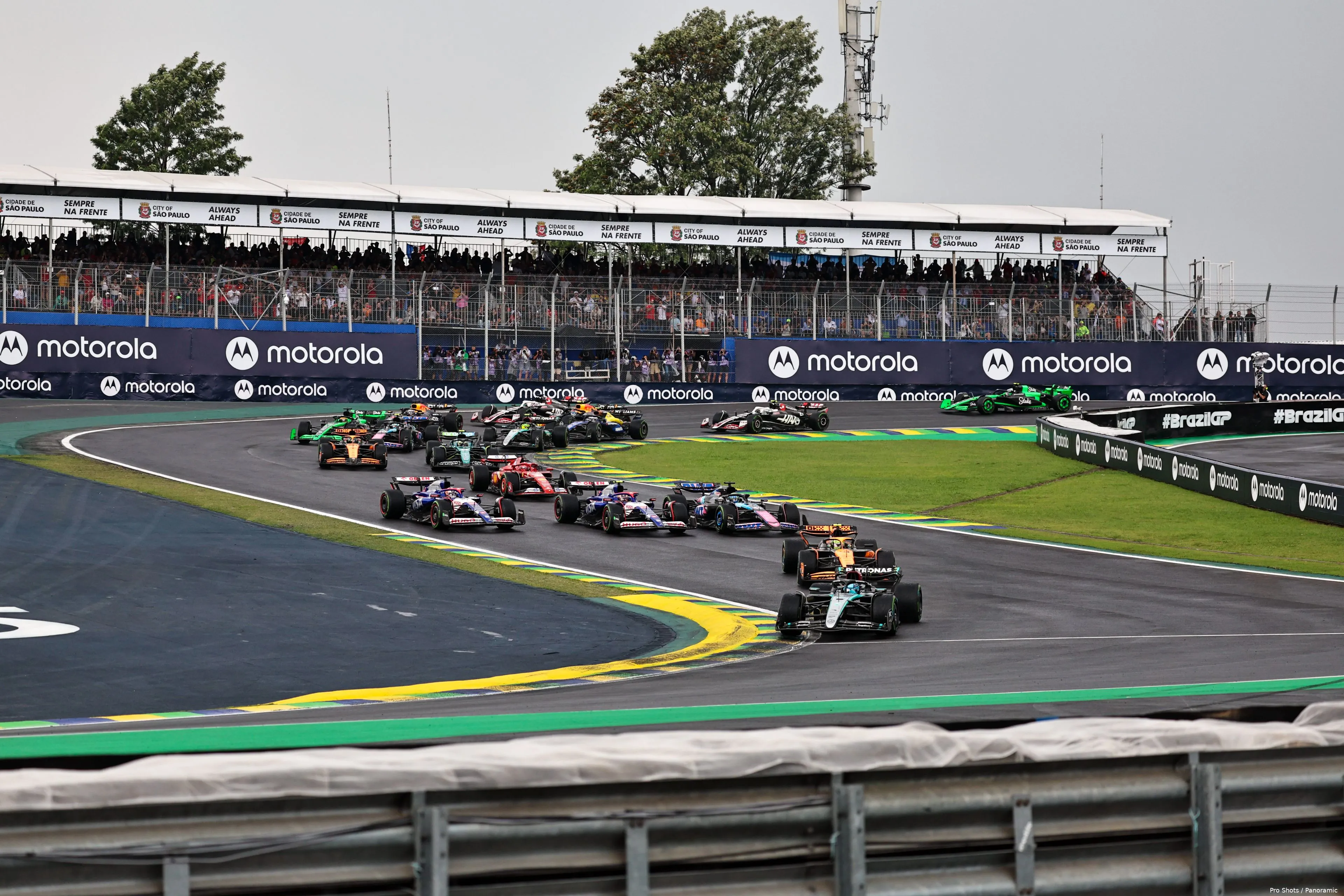 brazilie sao paulo start george russell lando norris 15