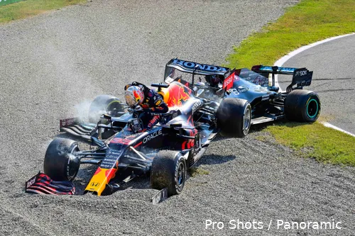 max verstappen lewis hamilton 2021 monza crash 12