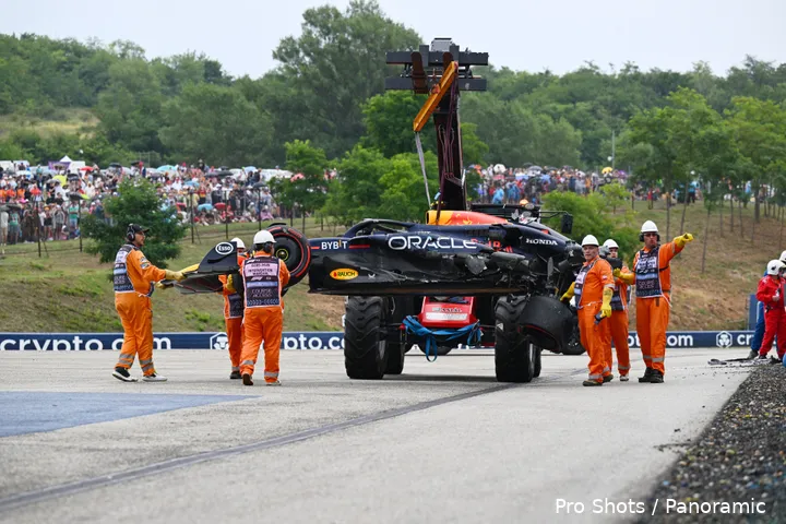 <i>Sergio Pérez reed wederom schade voor Red Bull.</i>