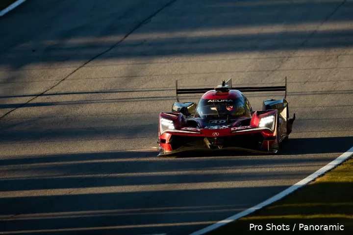 <i>Verstappen testte deze Acura ARX-06, waar in 2025 ook Renger van der Zande in rijdt.</i>